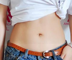 美图不止于视觉：3Agirl的黑丝网露照片让人思绪万千，介于不能和不敢之间！