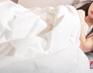 Dami(퀸다미)的红裙可真争气！快来领取这波免费图包，太值了！