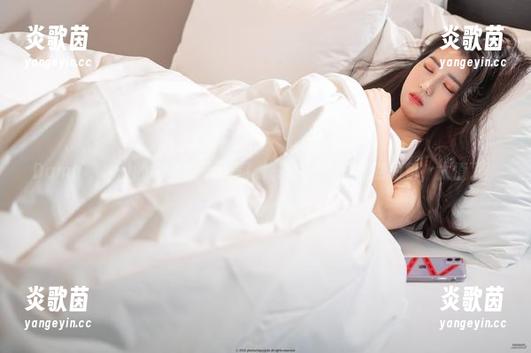 Dami(퀸다미)的红裙可真争气！快来领取这波免费图包，太值了！