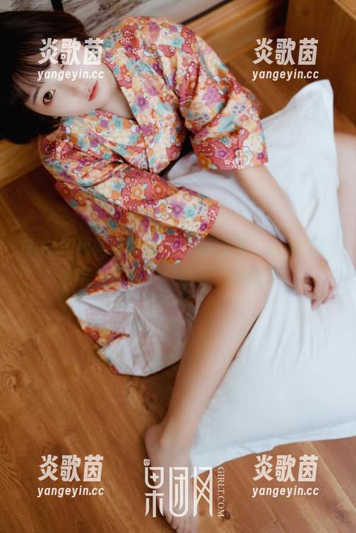 GIRLT果团网 - 这组最新图库，云菲菲穿吊带，真是个“别致”的选择。