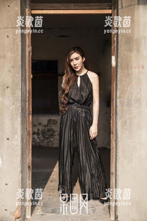 GIRLT果团网-何梦兮Stacy GIRLT果团网 - 何梦兮Stacy:原图里的修女友情证明,性感和神秘不矛盾!