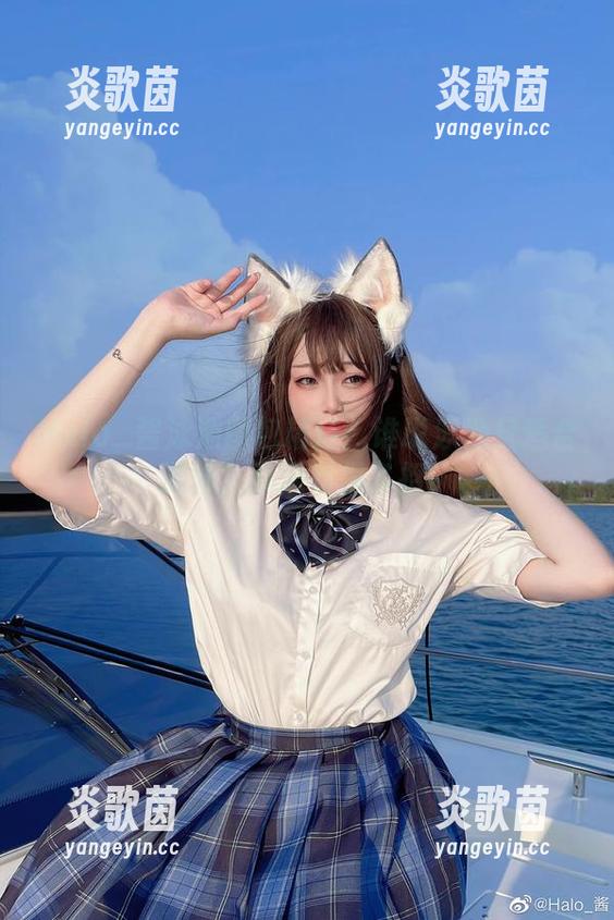 Halo_酱 Halo_酱泳池图包精选:谁说泳池只适合游泳?我还有很多招!