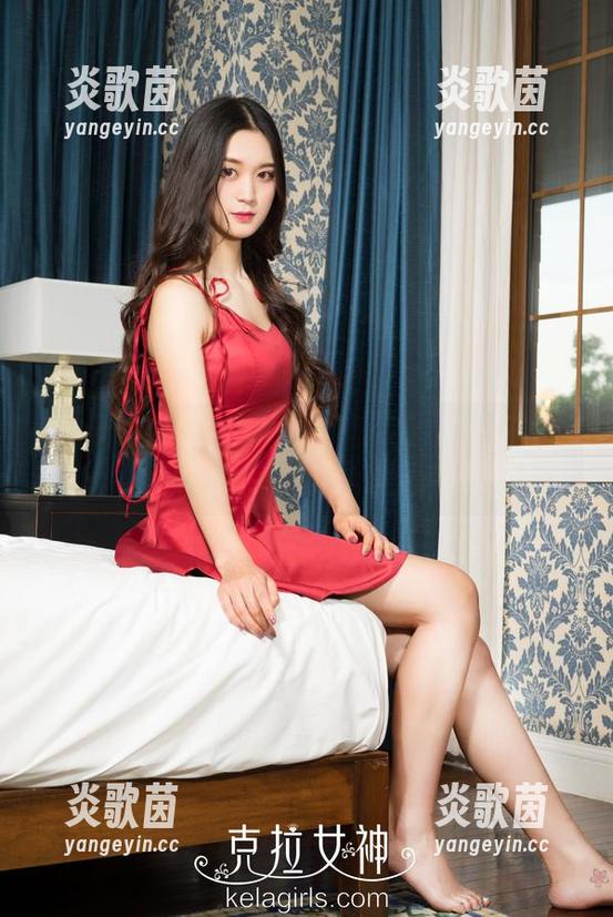 KelaGirls克拉女神-燕妮 KelaGirls克拉女神 - 燕妮教你如何用简约凉拖来改变整个夏天的风格合集!