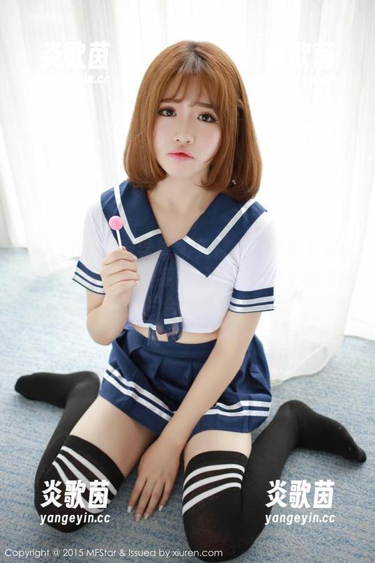 MFStar模范学院-伊小七MoMo MFStar模范学院 - 天台上的伊小七MoMo:这画面竟让我想起了那些烦人的夏季烈日,图片合集真的很清凉!