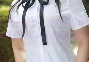 MFStar模范学院 – 别眨眼！伊小七MoMo的高清和服写真，瞬间抓住你的心！