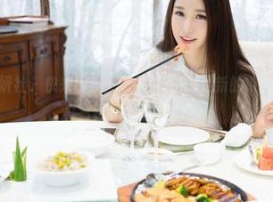 MiStar魅妍社 – 快来围观！斯戴媛Amy最新的镂空写真更新，真有种梦幻的感觉呢！