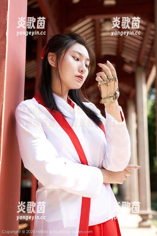 MiiTao蜜桃社-露西Lucy MiiTao蜜桃社 - 黑色诱惑:露西Lucy的原图资源,简直是视觉的狂欢!