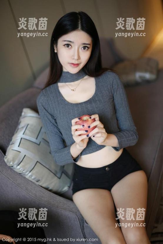 MyGirl美媛馆 - 刘飞儿Faye眼镜原图，真的好喜欢这种乖乖女的感觉，居然也有点小野！