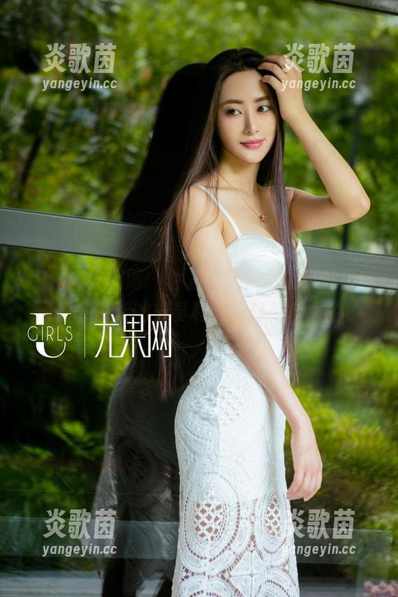 UGirls尤果网-李易童 UGirls尤果网 - 驻足海边,李易童的照片证明:海浪的节奏和我一样是自由的!