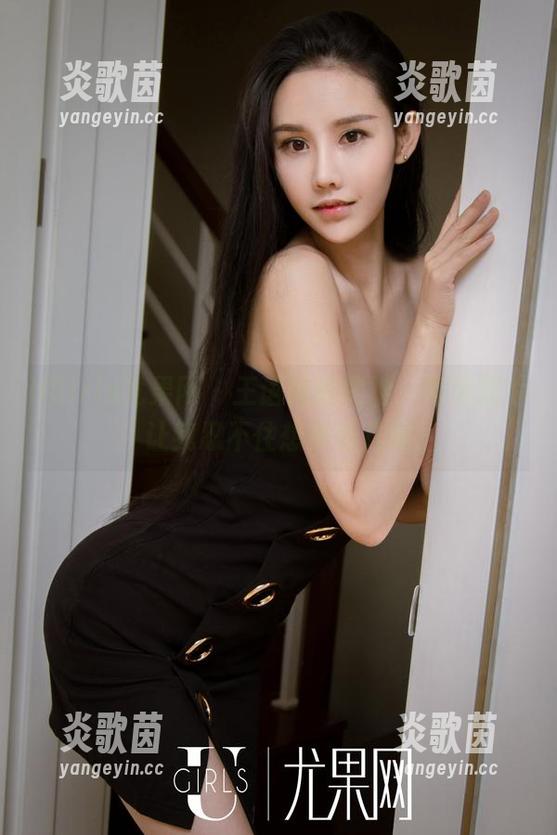 UGirls尤果网 - 王语纯的美脚，高清照片让我忍不住想多看几眼