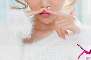UGirls尤果网 – 全套黑色写真，绮里嘉的世界，让人心跳加速！