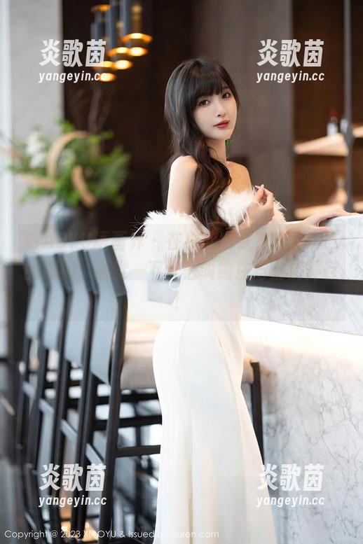 XIAOYU语画界-徐莉芝Booty XIAOYU语画界 - 在线欣赏徐莉芝Booty的旗袍,感觉一下什么叫端庄与俏皮并存!