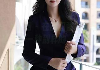 Xiuren秀人网 – 在圆圆酱的校园套图里，我感受到了一种别样的‘校园爱情’。