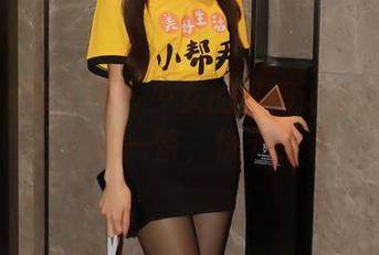 Xiuren秀人网 – 少女的私房记录：慧敏Vivi的一瞥，恍若梦境