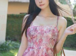 Xiuren秀人网 – 看，是小逗逗女王又来了，调皮与优雅的完美交融——赶快来瞧原图&套图！