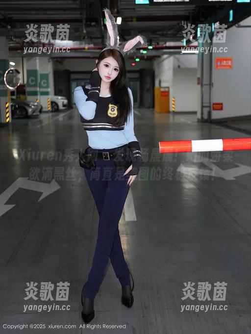 Xiuren秀人网 - 发现杨晨晨！她的娇柔欲滴黑丝，简直是美图的终极反馈！