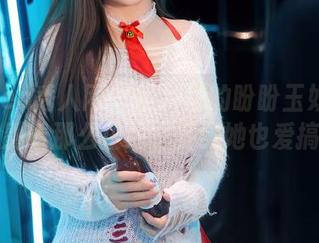Xiuren秀人网 – 照片里的盼盼玉奴女王：别看那么正经，其实她也爱搞怪