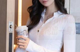 Xiuren秀人网 – 糯美子nini的在线写真：即使在教室也能甩出一身风情！