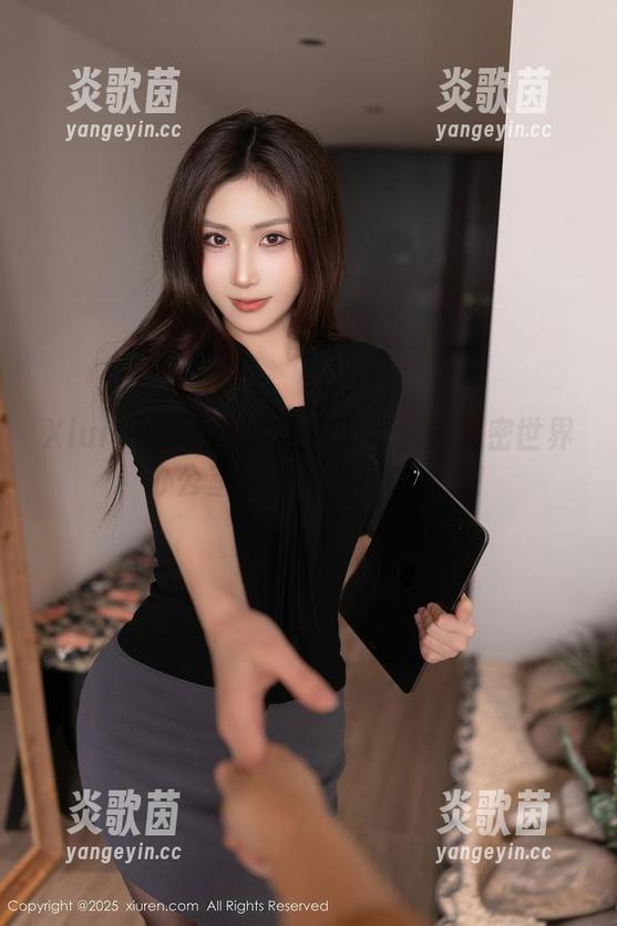 Xiuren秀人网-陆萱萱 Xiuren秀人网 - 走进陆萱萱的私密世界,办公室主题套图惊艳上线!