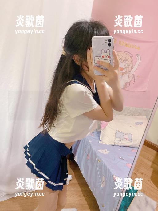 usejan蓝蓝 在usejan蓝蓝的世界里,泳池私房图,水好清呀