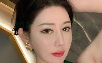 微密圈 – 黑丝系列全套：不爱笑的赛琳，难道是想让我心跳加速吗？