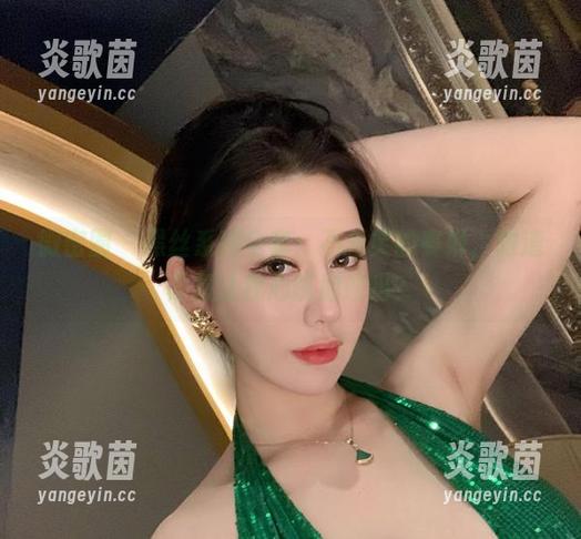 不爱笑的赛琳 微密圈 - 黑丝系列全套:不爱笑的赛琳,难道是想让我心跳加速吗?