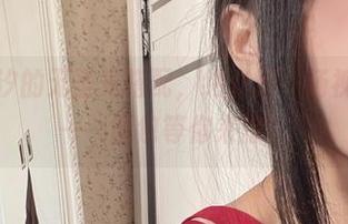 胶衣和今汐的无圣光搭配，绝对是一场视觉的狂欢——图包等你来撩！