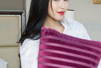 克拉女神 – 准备好了吗？雅楠裤里丝全集下载，火速占领你的画面！