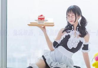 雷姆的私拍，兔玩映画，这作品的角度真让人想一探究竟。