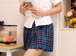 初夏女神 – 白裙依依教你：原图里藏着什么呢？