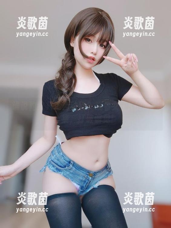 谁说豹纹只适合动物？观看女主K的时尚合集，打破偏见！