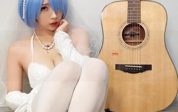 一秒钟的小女巫露娜美足写真，仿佛进入了另一个次元