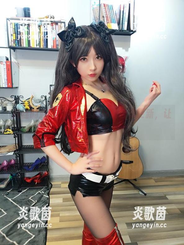 小女巫露娜 肉丝的魅力:小女巫露娜的合集更新,让人欲罢不能!