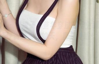 尤果网 – 李凌子那些年穿过的职业装：原图+资源，我的天，真是养眼！