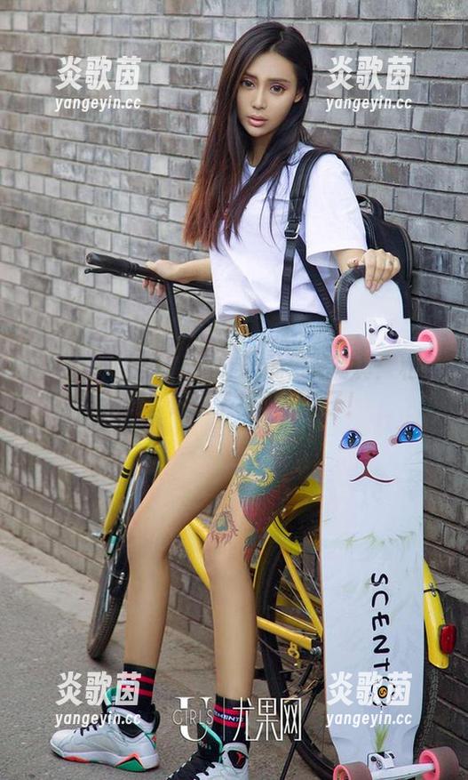 尤果网 - 果儿Victoria的樱花写真：私房甜情，像极了初恋的样子！