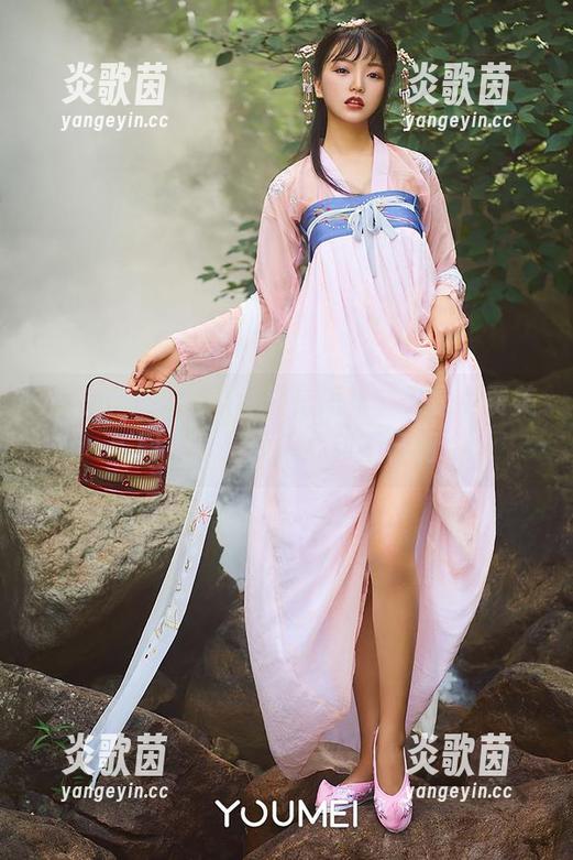 尤蜜荟-白子嫣 尤蜜荟 - 白子嫣,又是短裙,又是免费美图,真是让人心动不已啊