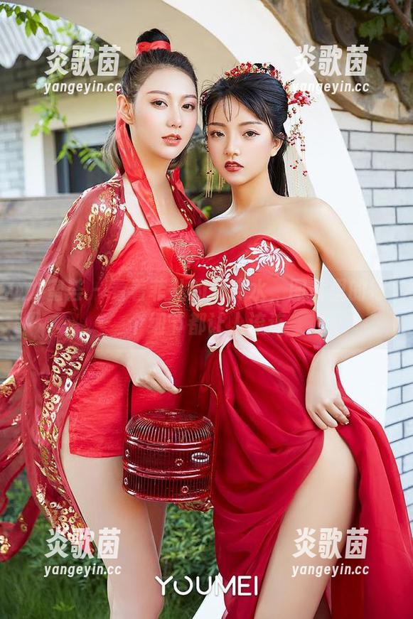 尤蜜荟 - 看着菲儿的死库水，图片里的每个细节都让人流连
