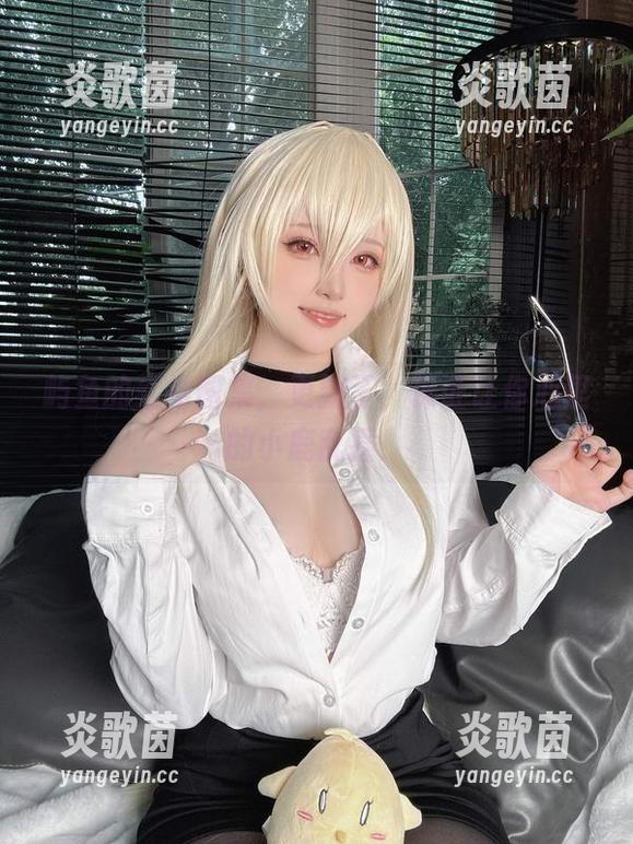 屿鱼 屿鱼的红裙图集,更新了,保证让你心里的小鹿乱撞!