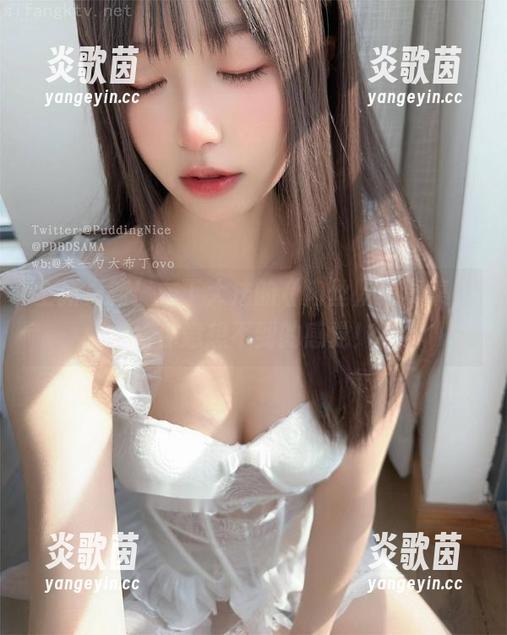 全新更新！布丁大法的《肉丝》写真集，给你意想不到的感觉！