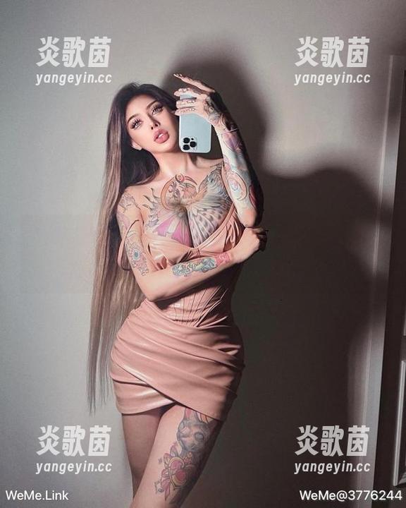 希希Gina 微密圈 - 在线欣赏:希希Gina灰丝美图,瞬间让你心动不已!