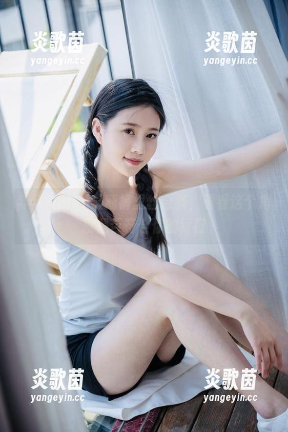 年年Nnian 年年Nnian最新裤里丝合集,看看这个角度是否符合你的胃口