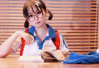 哎呀，幼水铃衣的梦浴少女，高清图包总是让我抑制不住心中的那份期待！