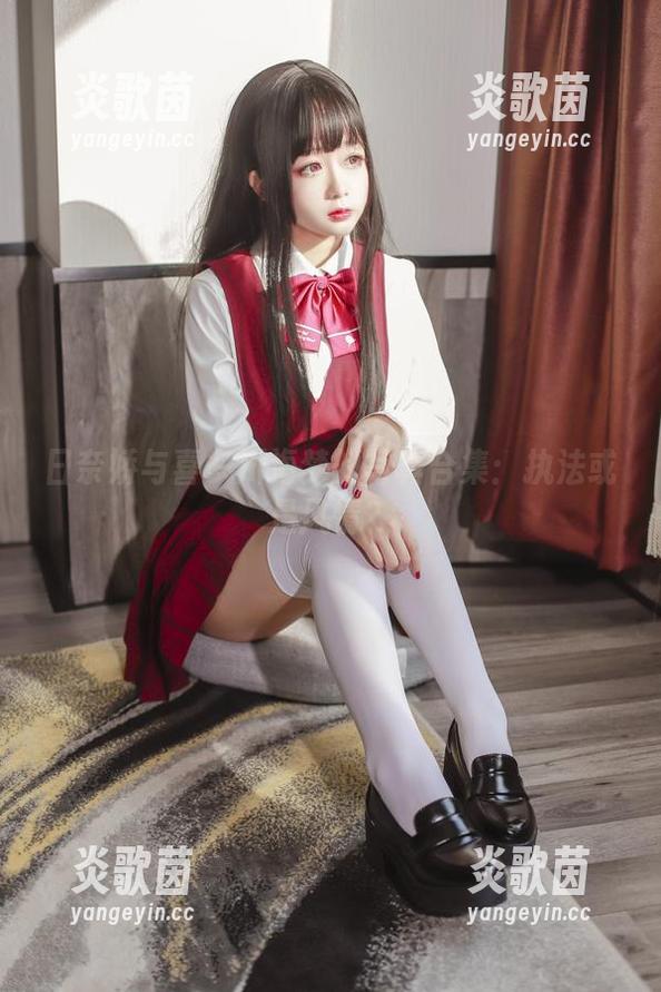 日奈娇 日奈娇与喜多川海梦的写真合集:执法或是风情?