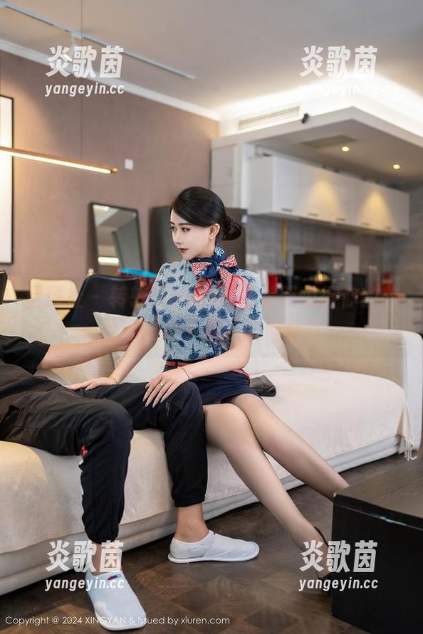 星颜社 - 转转Lisa的红裙美照值得你的收藏，图片下载只需一秒！
