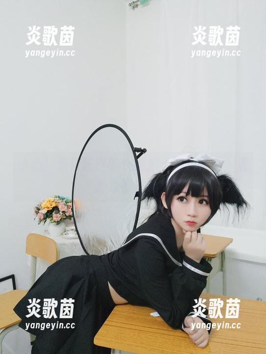 是依酱吖 小心!是依酱吖的性感护士图包来袭,资源超乎想象!