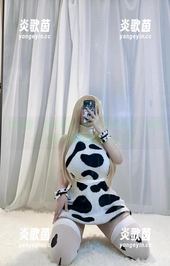 是可馨耶 微密圈 - 是可馨耶·女仆:写真合集,感受一下她同事们傲娇的小心思吧!