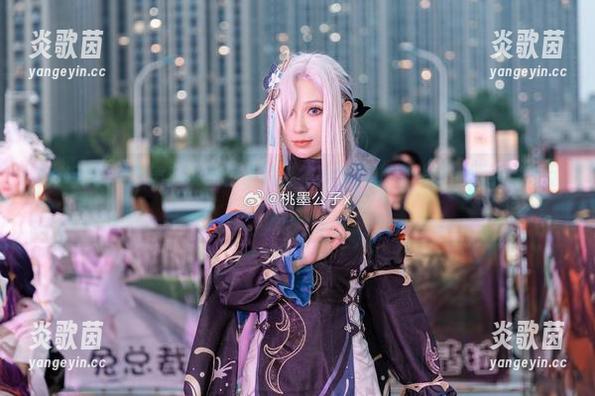 桃墨公子 秘书可以不严肃!桃墨公子的私拍图集,随便一瞥都能引发无尽联想。