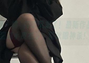微密圈 – 桃沢樱呀又来了！最新作品集《猫眼小皮衣》，猫咪眼神杀！