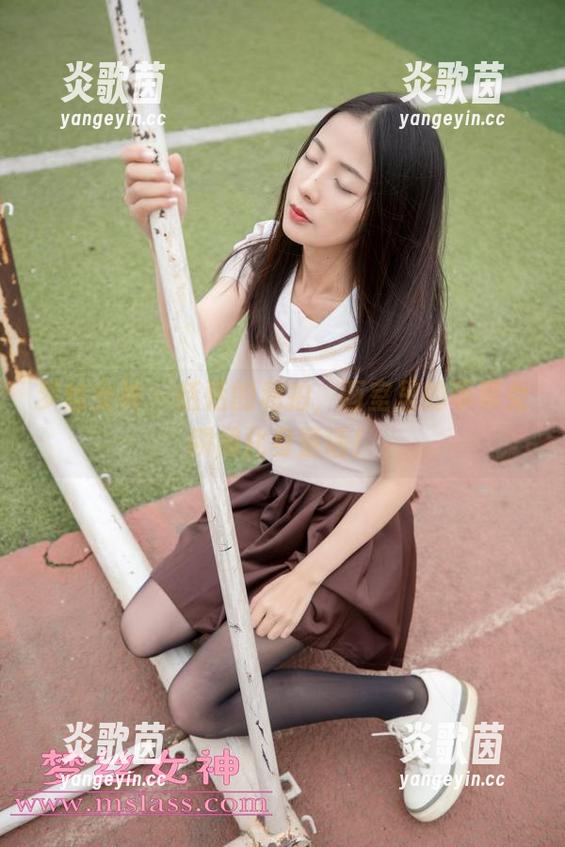 梦丝女神-恬恬 梦丝女神 - 恬恬的私拍,画室里的乖乖女瞬间化身童话!