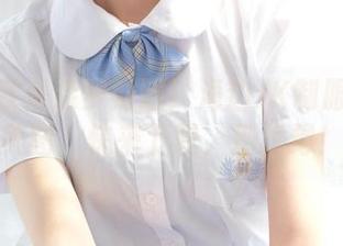 看！这就是森萝财团！海边JK制服白丝的美图，快来下载，别犹豫！